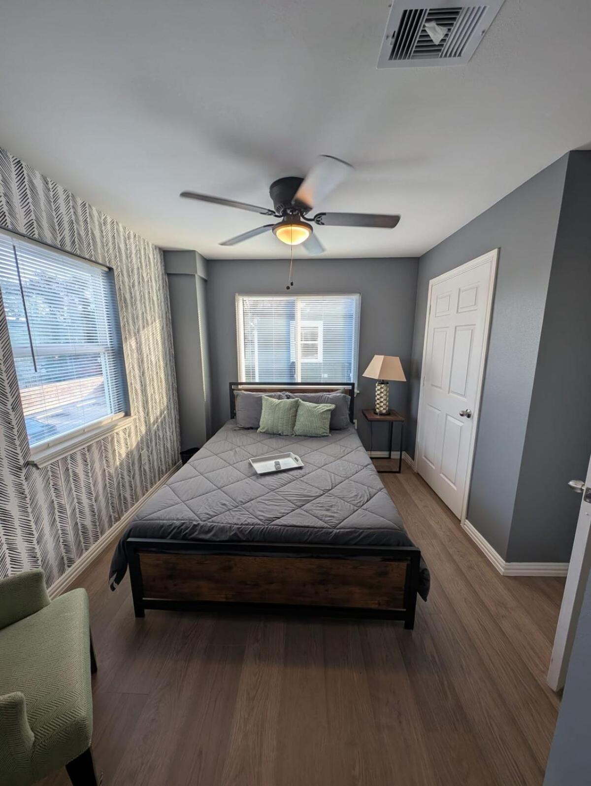 Cozy 2b Near Uofh And Tsu! *