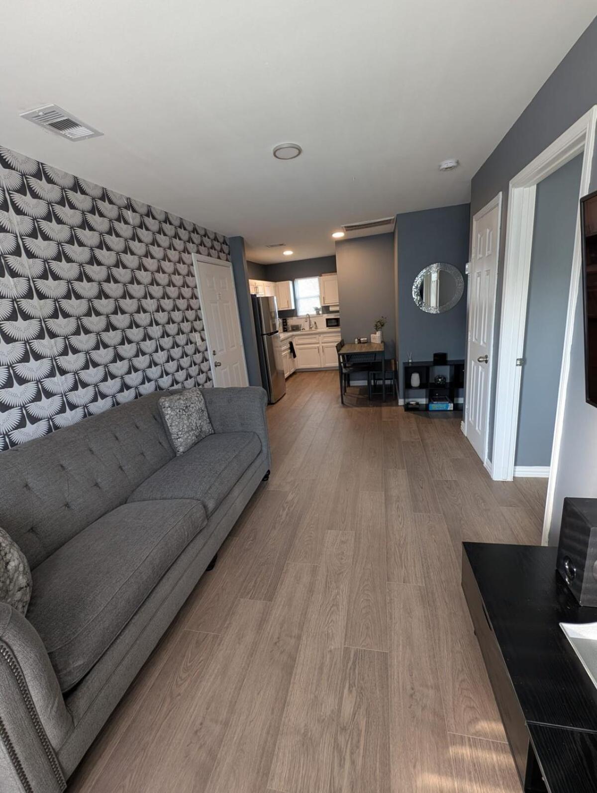 Cozy 2b Near Uofh And Tsu!
