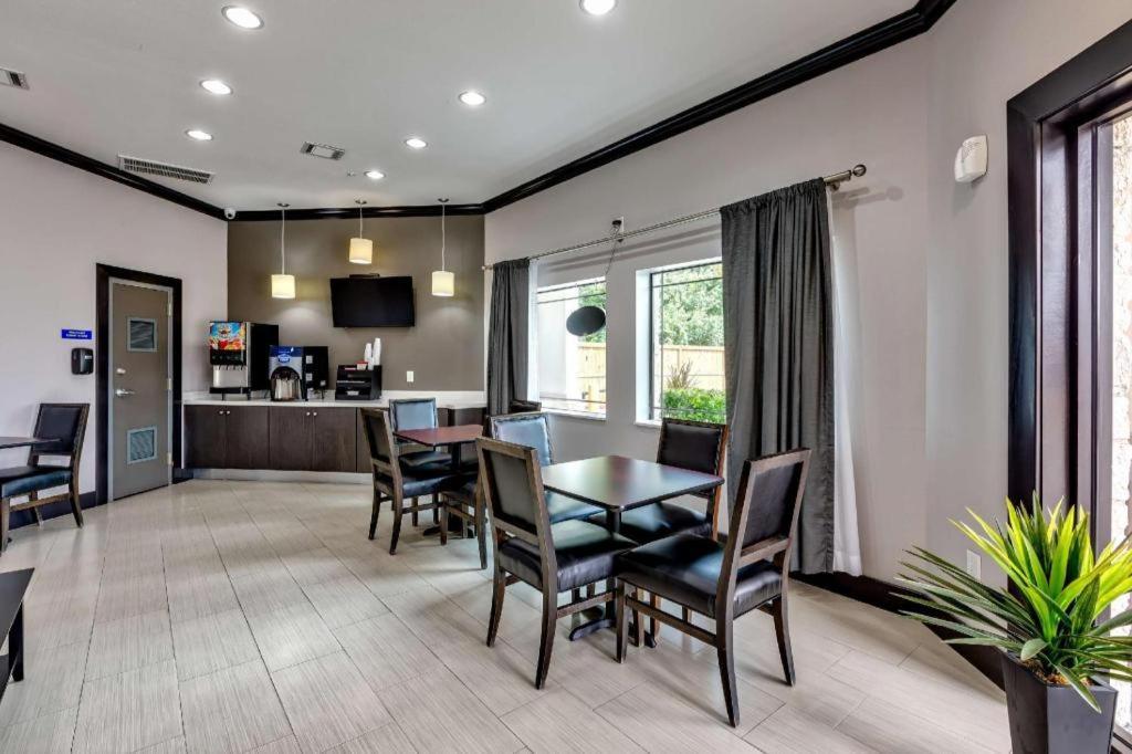 Hotel Americas Value And Iah Airport North 2*