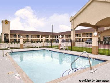 Super 8 By Wyndham Downtown I-610 2*