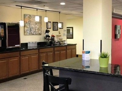 Inn Quality East I-10 2*
