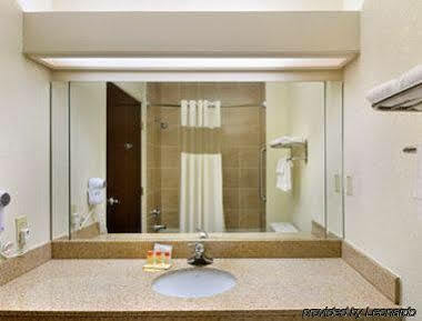 Days & By Wyndham North/aldine 2* Houston