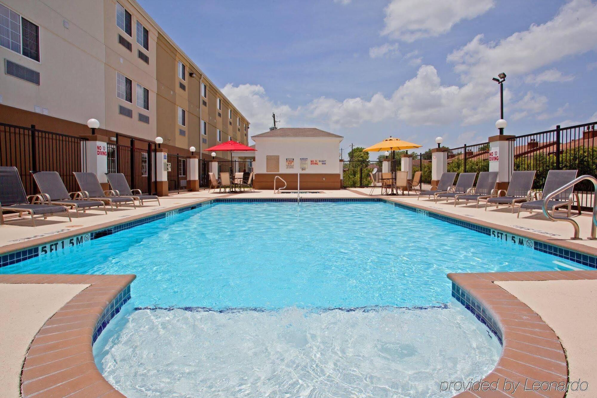 Candlewood Westchase - Westheimer By Ihg Hotel 2*