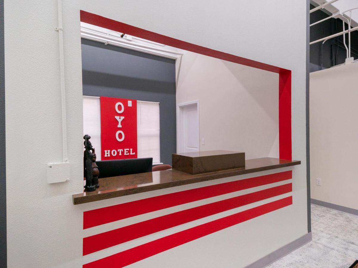 Oyo & Galleria Hotel