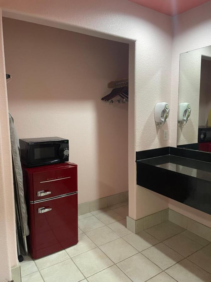 Motel Raintree And
