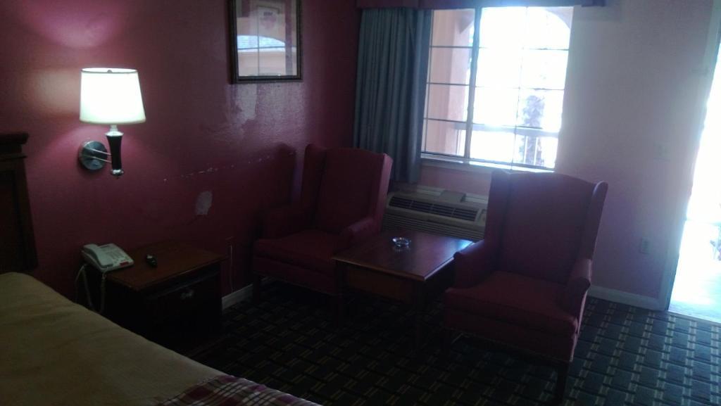 Lotus Motel 2*