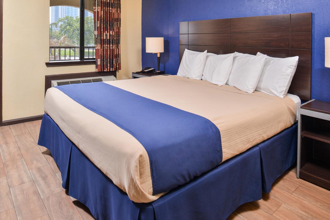 Americas Value Medical Center Downtown Motel 2*