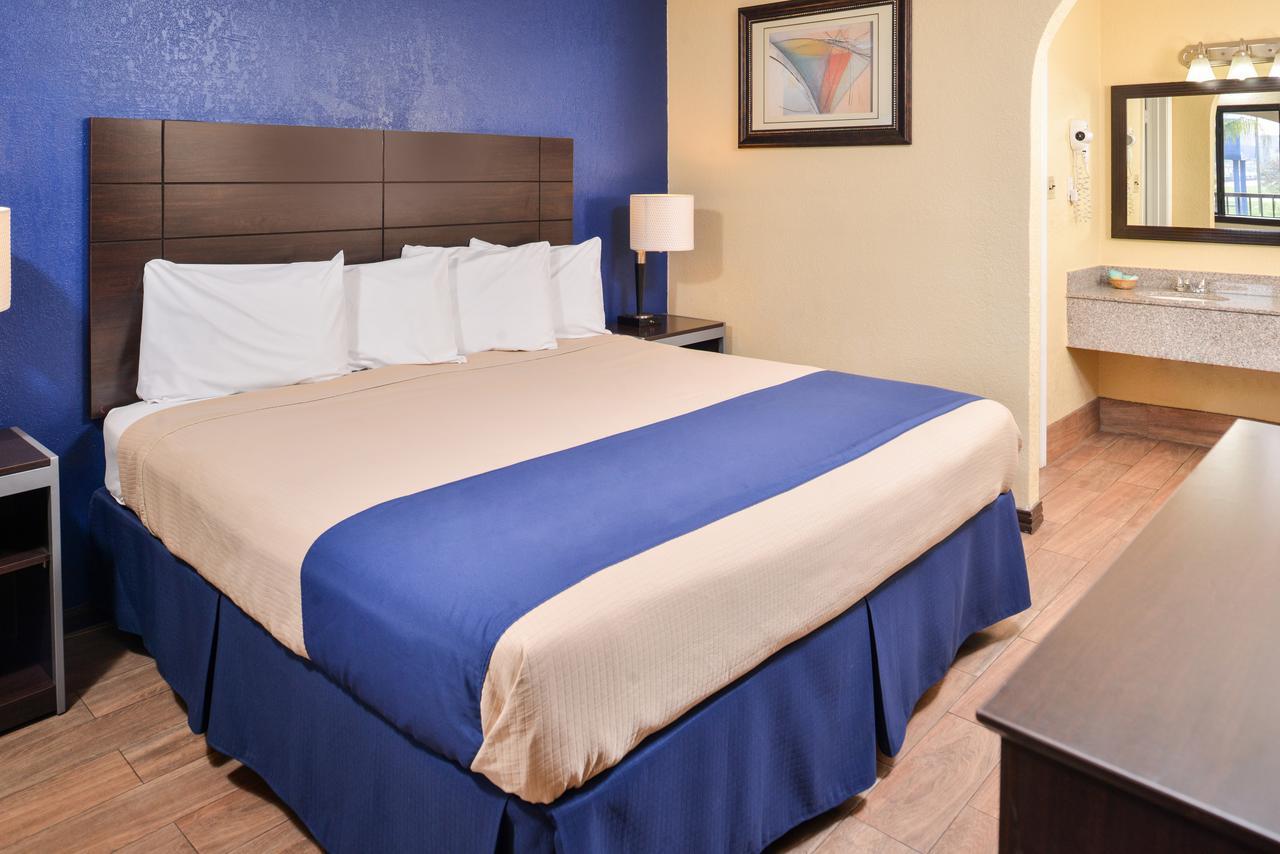Americas Value Medical Center Downtown Motel 2*