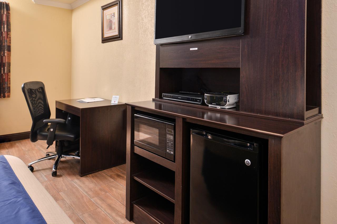 Americas Value Medical Center Downtown Motel