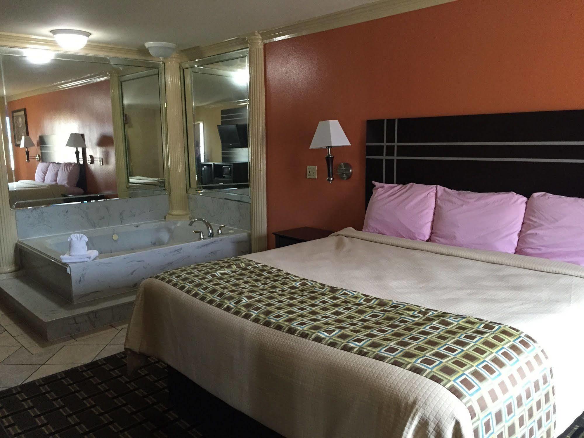 Motel Lotus
