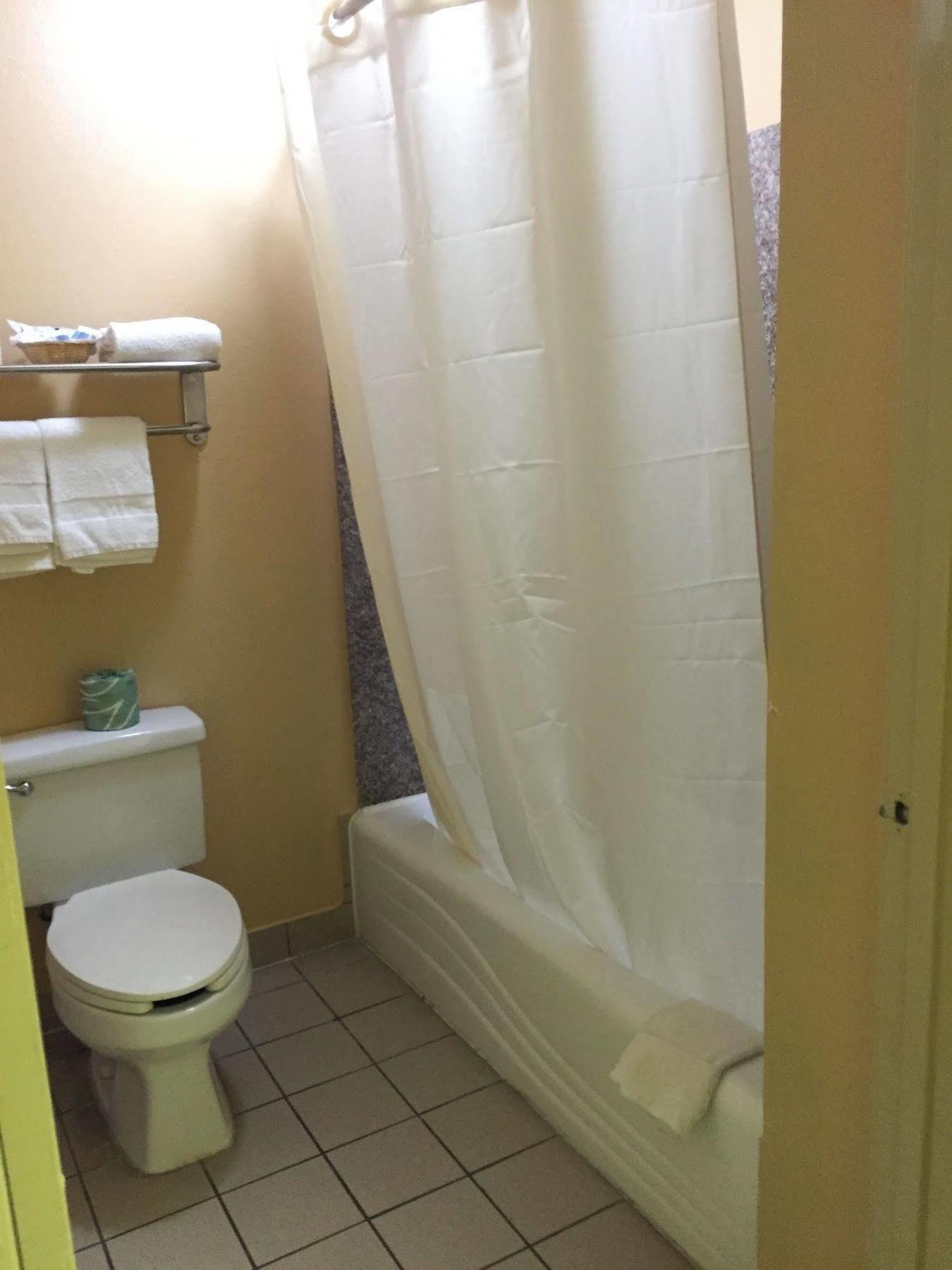 Motel Lotus