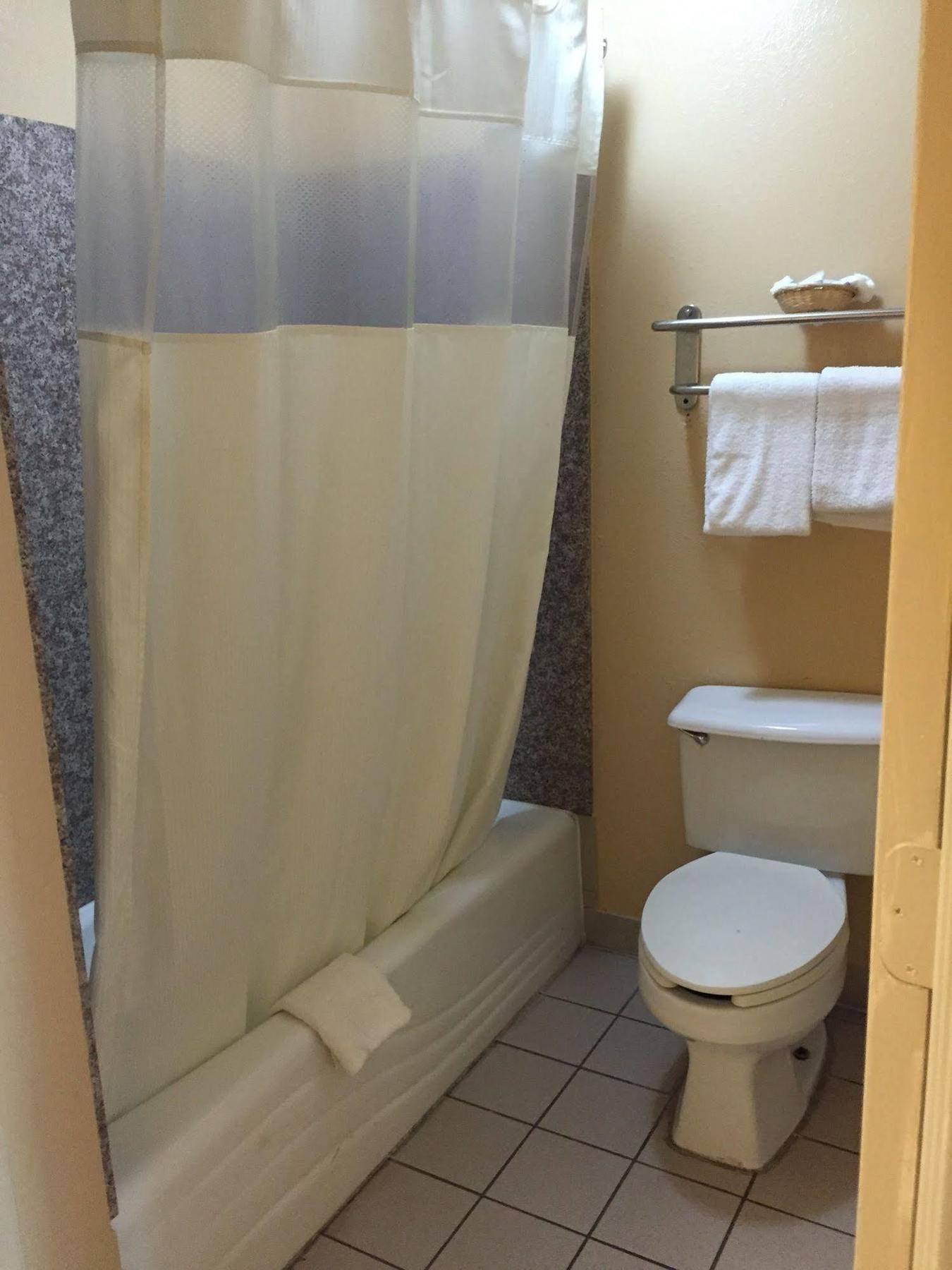 Motel Lotus 2*