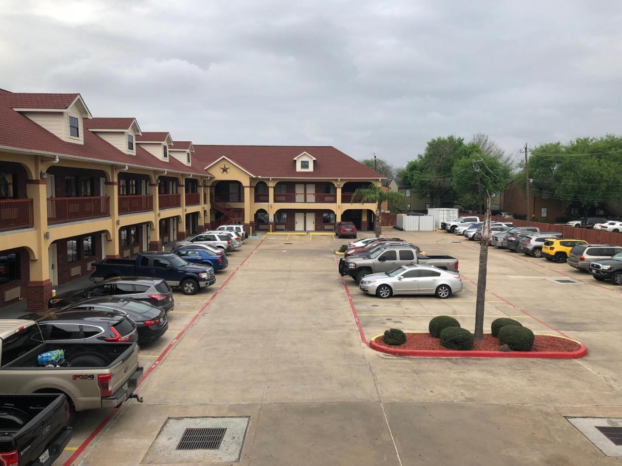 Sterling And At Reliant And Medical Center Motel 2*