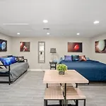 Cosmic Studio At North Downtown