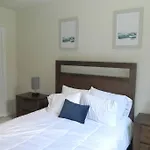 Entire Modern Downtown Apartment Ideal For Long-Term Stays