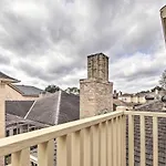 Quiet West Houston Home With Patio, Walk To Shops!
