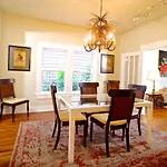 Refuge In The Heart Of Montrose