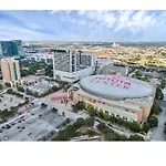 Cozy Downtown Studio By Toyota Center
