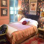 Robin\'S Nest B&B