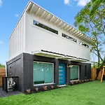 Quantum Tiny Loft At East End Revitalized