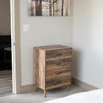 Midtown Unit Sleeps 6+ With A Massive Garden Tub