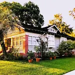 Montrose Place #4 - 1 Bedroom - Walk To Menil, Ust, Rice, Med Center, Museums, Metro Rail, Bars, Coffee Shops