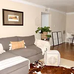 Chic Boho Cottage -Self Check In, Fully Furnished, & Free Parking