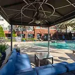 Walk To Nrg 2Bdrm/Balcony Pool View Free Parking
