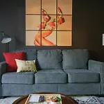 Wanderjaunt - The Place At Greenway Apartments