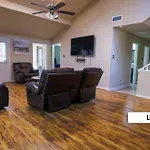 Pool House, 20 Minutes From Dt 4Bdr For 10 Guests - Winkleman