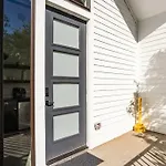 Boho Lodge Studio @ East Downtown