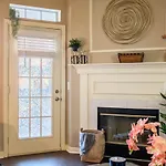 Med Center Luxury One Bedroom Apartment Walking Distance To The Hospitals