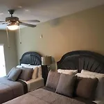 Huge 3Bdrm 4Bd Med Ctr Walk2 Nrg Wifi +Shuttle Sleeps 8