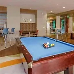Inviting 2Br - Gym, Pool, Biz Center & Free Parking! Walk 2 Nrg Stadium! Near Med Ctr, Galleria, & Rice Village