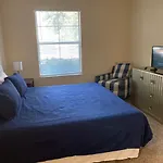 A Lovely 2 Bedroom 2 Full Bath Apartment Unit With Desk And Den, Rental Car Available