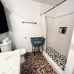 Cozy Private Bed & Bath Near Medical Center, Galleria And Dt
