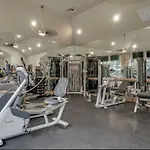 Smoke Free Amazing Spacious 2 Beds 2 Baths Modern Living