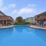 Beautiful/Spacious 2 Bedroom Houston Near Galleria