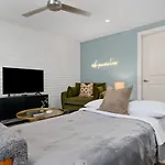 Abode Houston - Norfolk