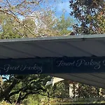 “Honeycrisp” Houston Apartment 1Br King