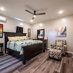 Luxurious 5Br Home Sleeps-14