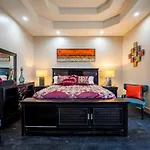 Luxurious 5Br Home Sleeps-14