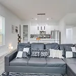 New Luxurious Double-Story Home Located In Highland Heights