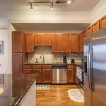 Luxury Hi-Rise 1Bd In Galleria W King Bed/Pool/Gym