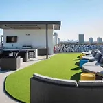 New! Master Suite W/ Skyline Views - Art Dist