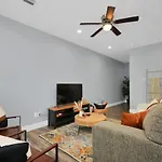 Modern Home Near Nrg Stadium
