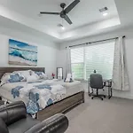 Cozy Duplex Mins To Dt/ Mctr, Free Wi-Fi/ Parking