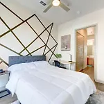Trendy Downtown 1Bd/Freeparking/Wi-Fi/Pool