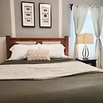 Anderson Lake Stays By Ion Rentals Near Downtown Med Center Nrg Stadium Beltway 8