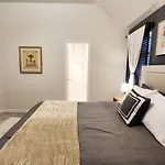 Anderson Lake Stays By Ion Rentals Near Downtown Med Center Nrg Stadium Beltway 8